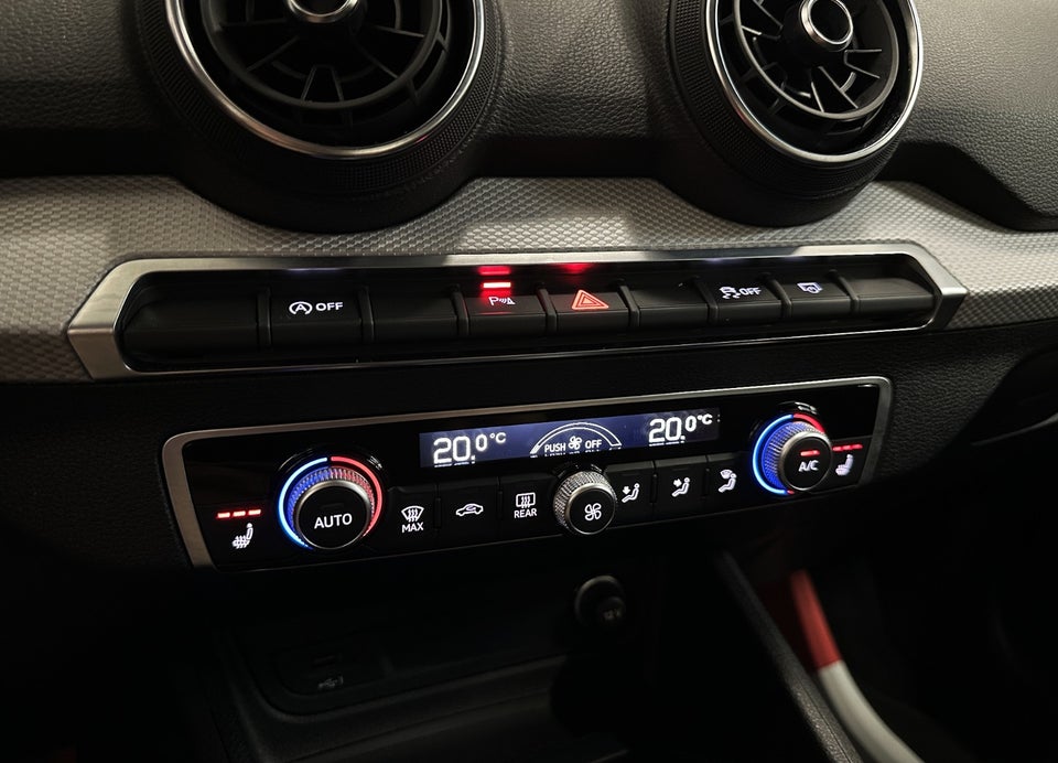 Audi Q2 35 TFSi Prestige S-tr. 5d