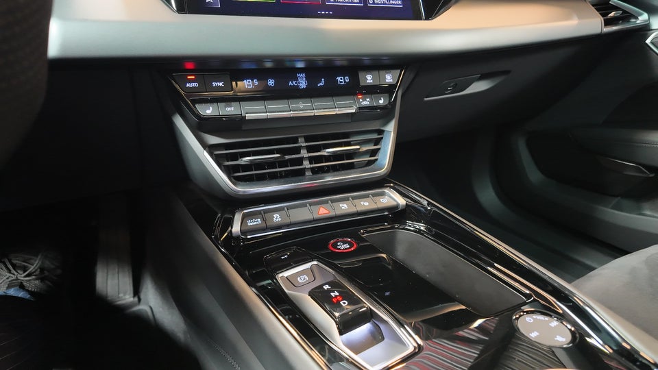 Audi e-tron GT quattro 4d