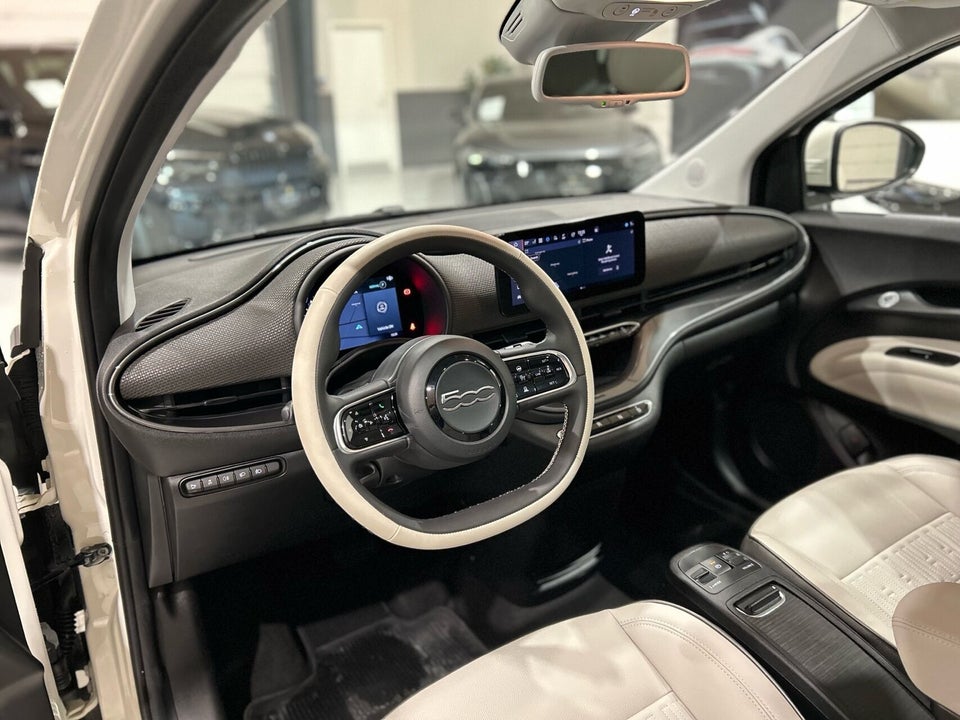 Fiat 500e 42 la Prima Sky 3d