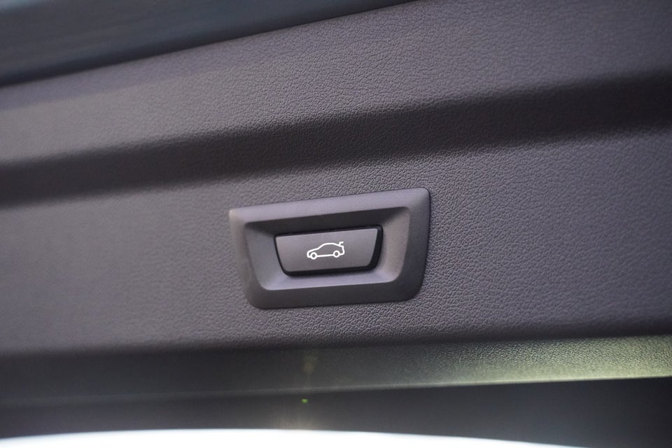 BMW iX2 eDrive20 M-Sport 5d