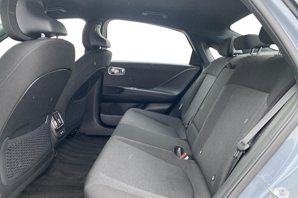 Hyundai Ioniq 6 77 Essential 4d