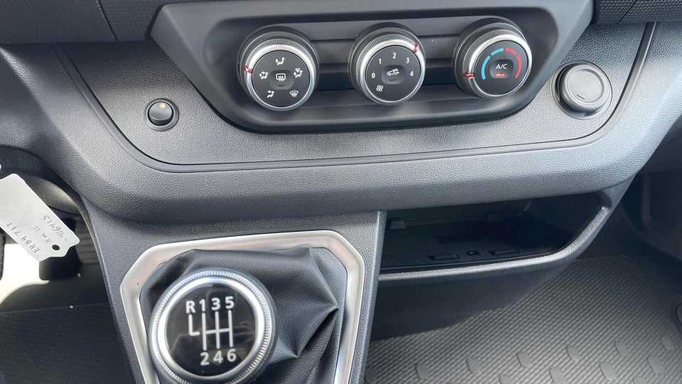 Renault Trafic 2,0 dCi 130 L2H1 Tekno