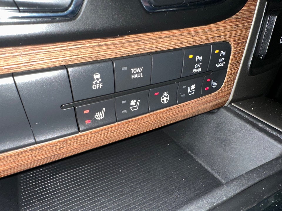 Dodge RAM 1500 3,0 EcoDiesel Laramie Crew Cab aut. 4d