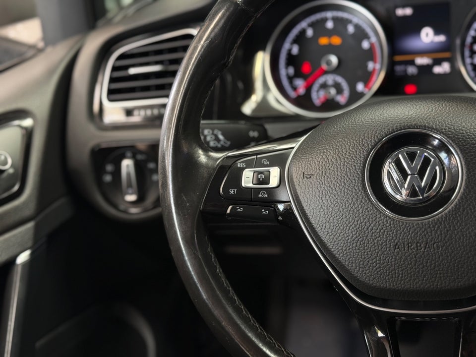 VW Golf VII 1,4 TSi 122 Highline Variant BMT 5d