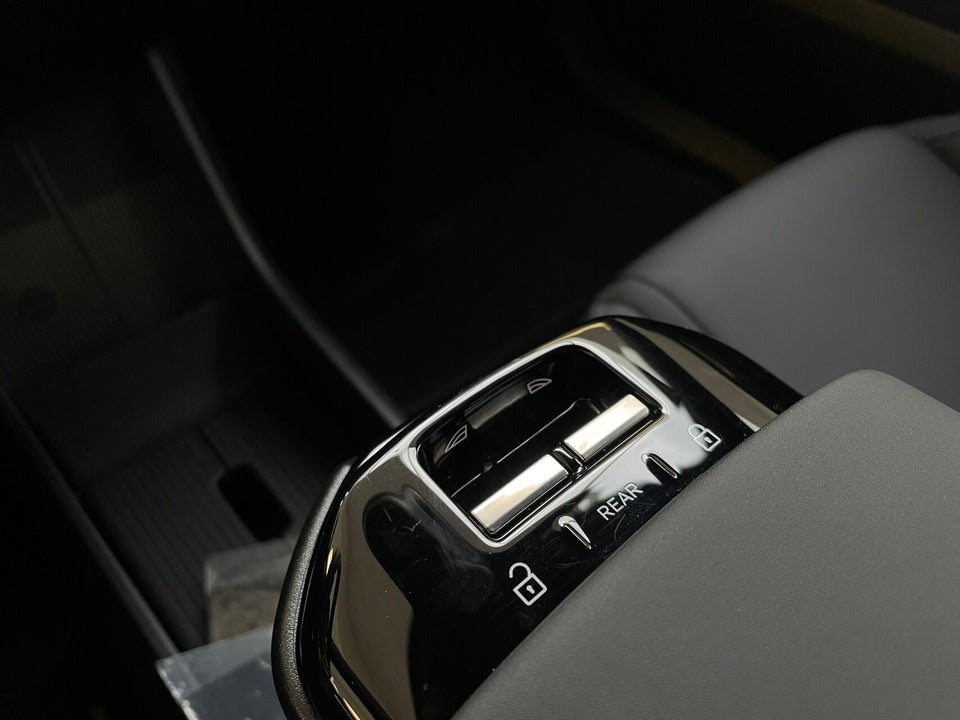 Volvo EX30 Extended Range Plus 5d