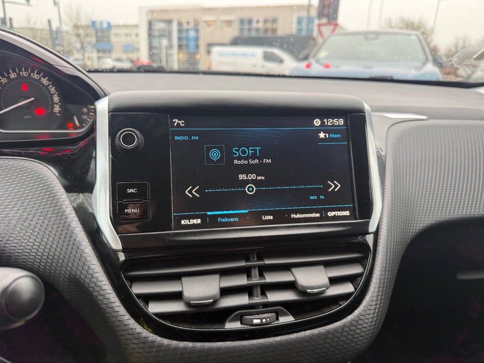 Peugeot 208 1,2 VTi 82 Allure 5d