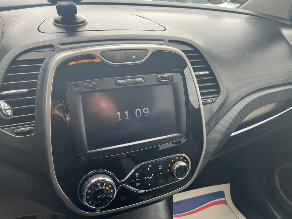 Renault Captur 0,9 TCe 90 Expression 5d