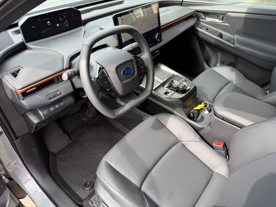 Subaru Uncharted 77 Touring AWD 5d