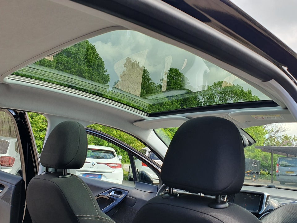 Peugeot 208 1,5 BlueHDi 100 Allure Sky 5d