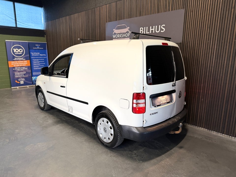 VW Caddy 1,6 TDi 102 BMT Van 4d
