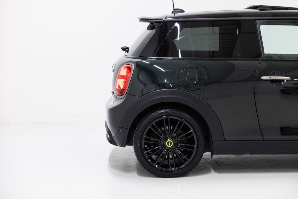 MINI Cooper SE Resolute Edition 3d