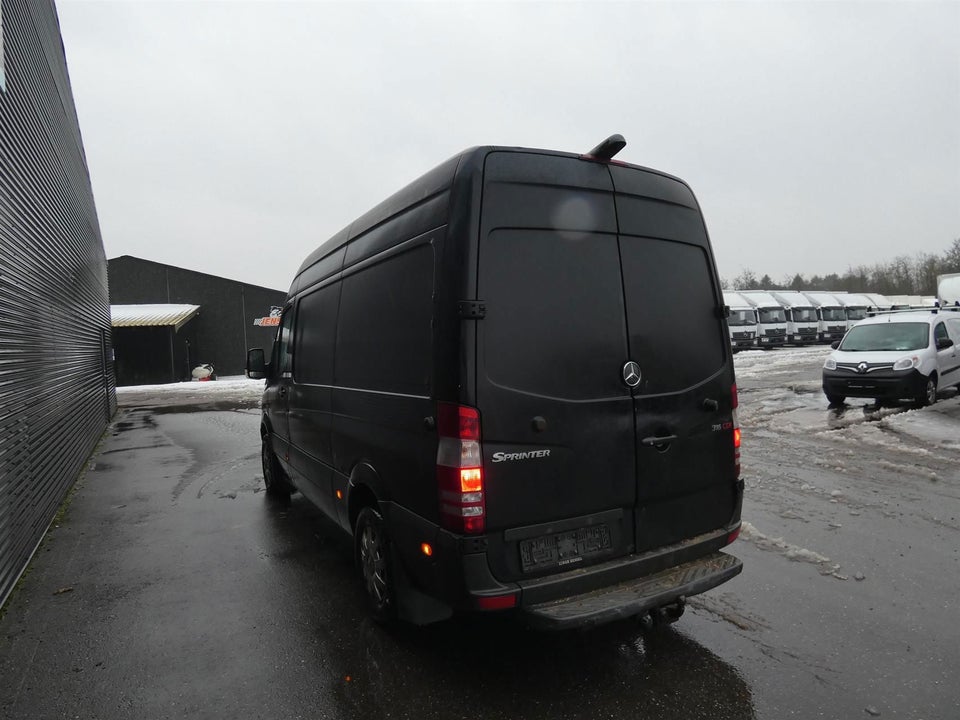 Mercedes Sprinter 316 2,2 CDi R2 Kassevogn aut. 5d