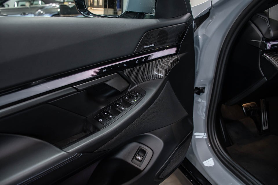 BMW i5 eDrive40 Touring Supercharged 5d