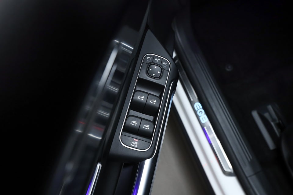 Mercedes EQB250+ AMG Advance 5d