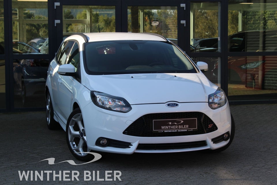 Ford Focus 2,0 SCTi 250 ST2 stc. 5d