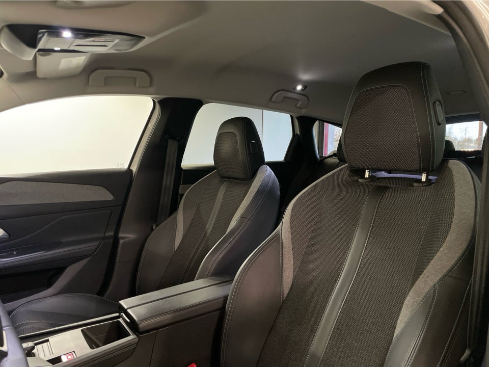 Peugeot 308 1,5 BlueHDi 130 Allure Pack SW EAT8 5d