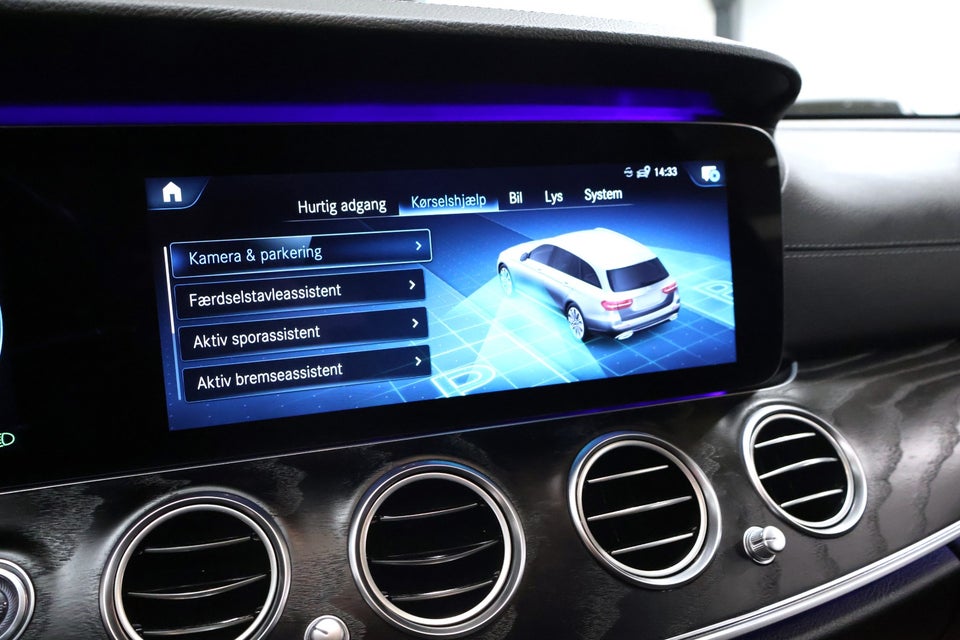 Mercedes E300 de 2,0 AMG Line stc. aut. 4Matic 5d