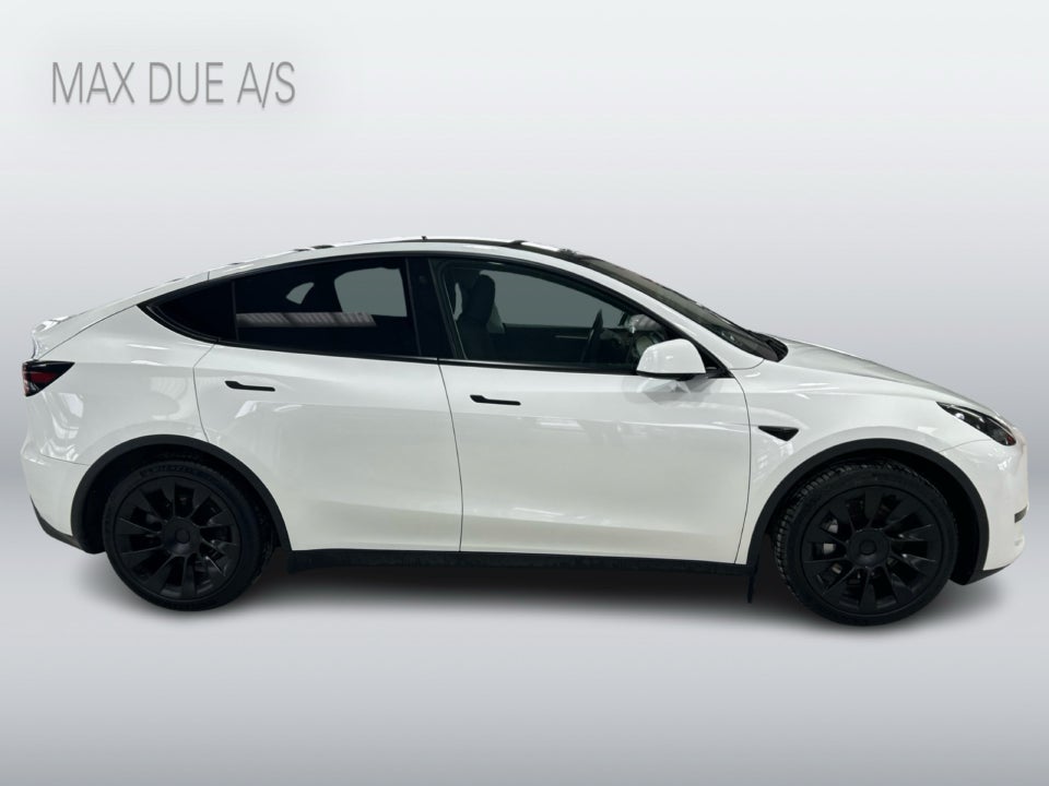 Tesla Model Y RWD 5d