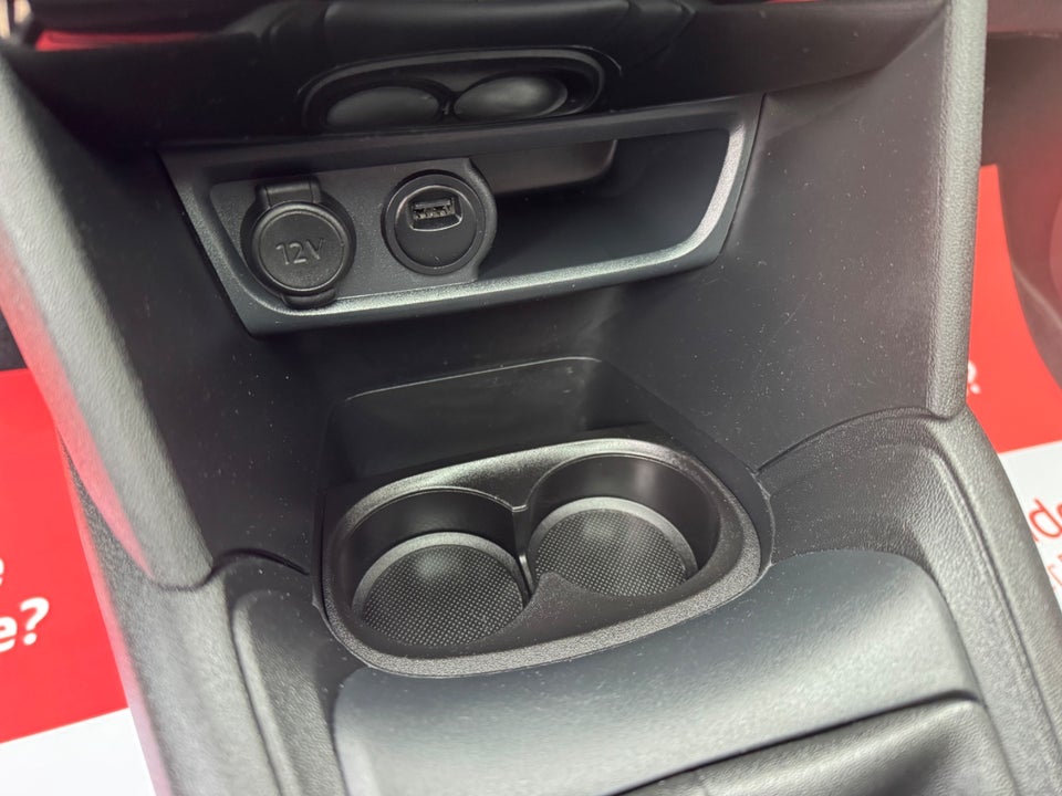 Peugeot 208 1,2 PureTech 82 Allure Sky 5d