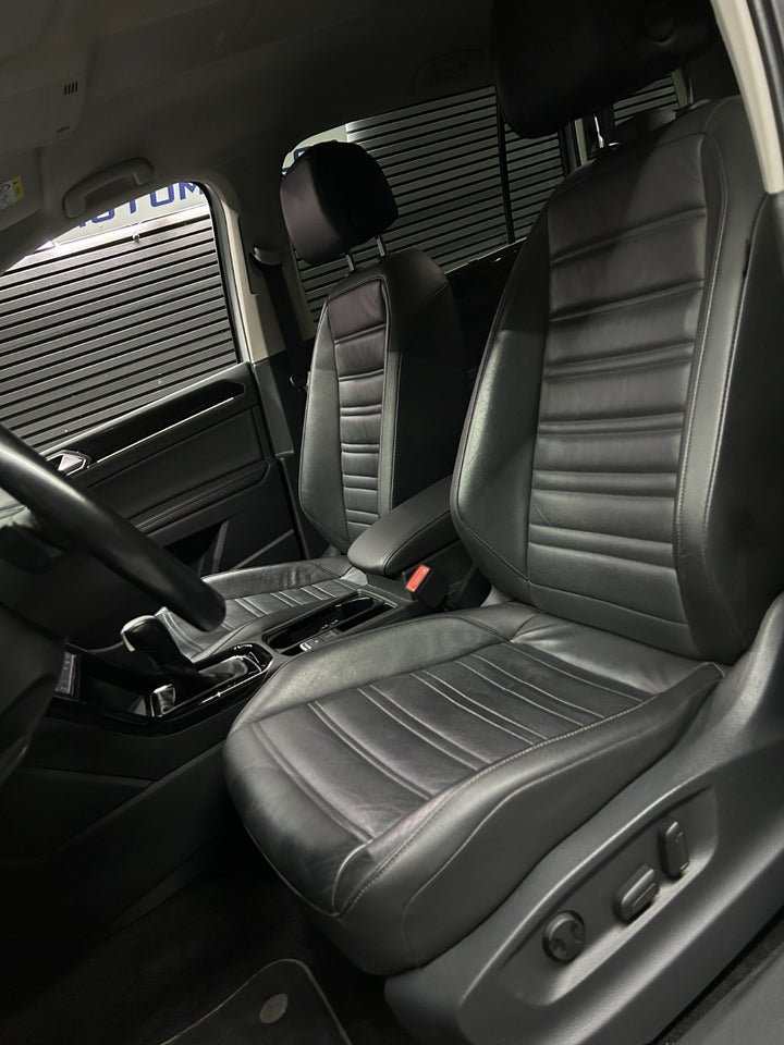 VW Touran 2,0 TDi 150 Highline DSG 7prs 5d