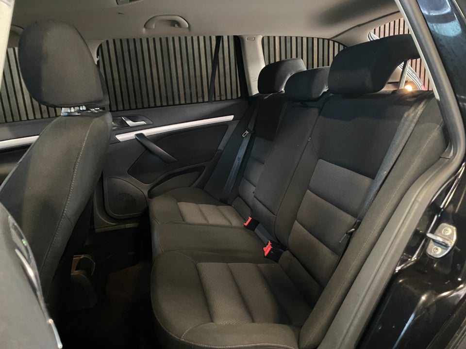 Skoda Octavia 1,8 TSi 160 Ambiente Combi 5d