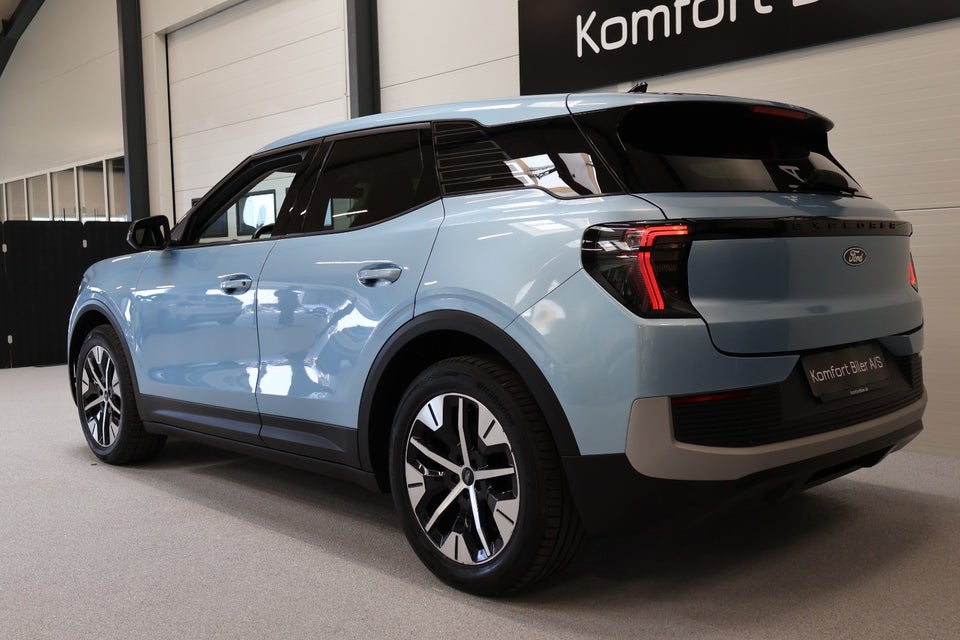 Ford Explorer 77 Select Extended Range 5d