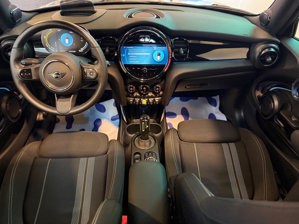 MINI Cooper SE Classic Trim 3d