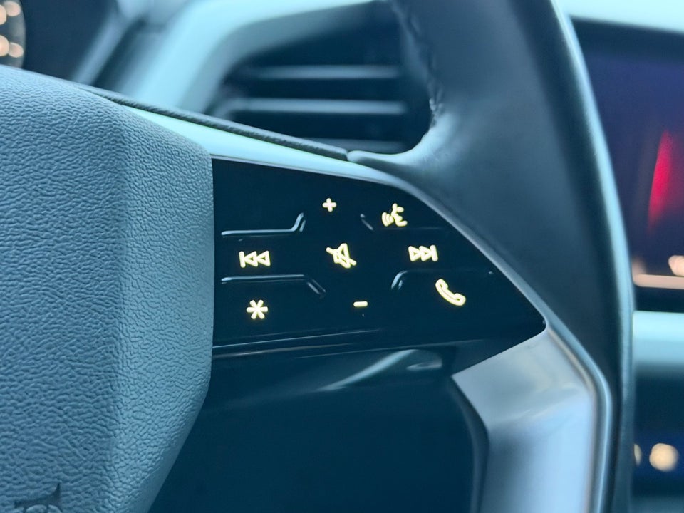 Audi Q4 e-tron 40  5d