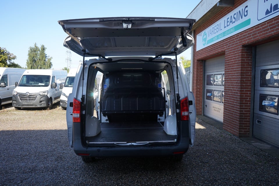 Mercedes Vito 114 2,0 CDi Kassevogn aut. L RWD