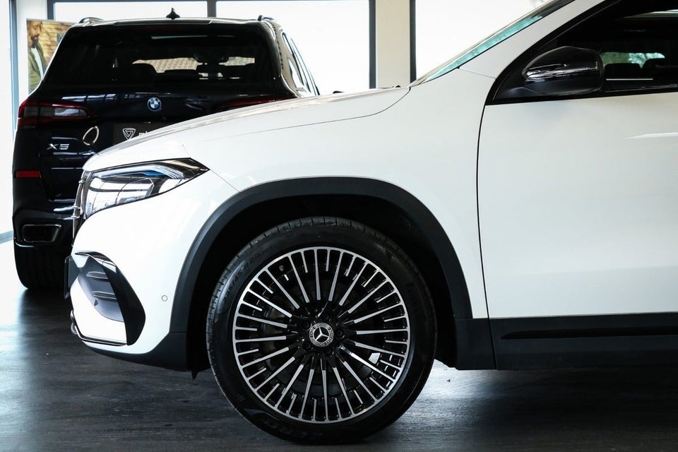 Mercedes EQA350 AMG Line 4Matic 5d