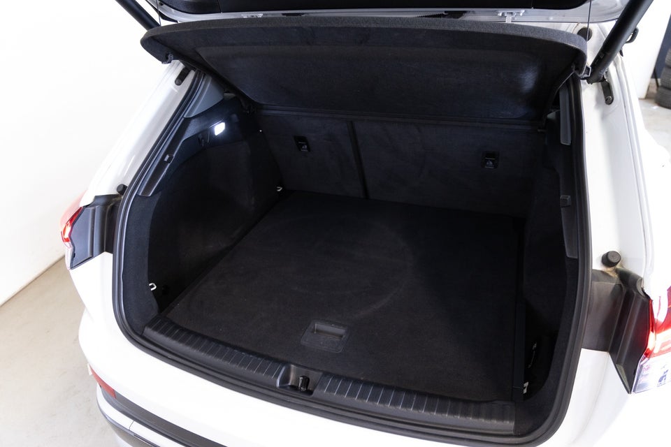 Audi Q4 e-tron 40 S-line 5d