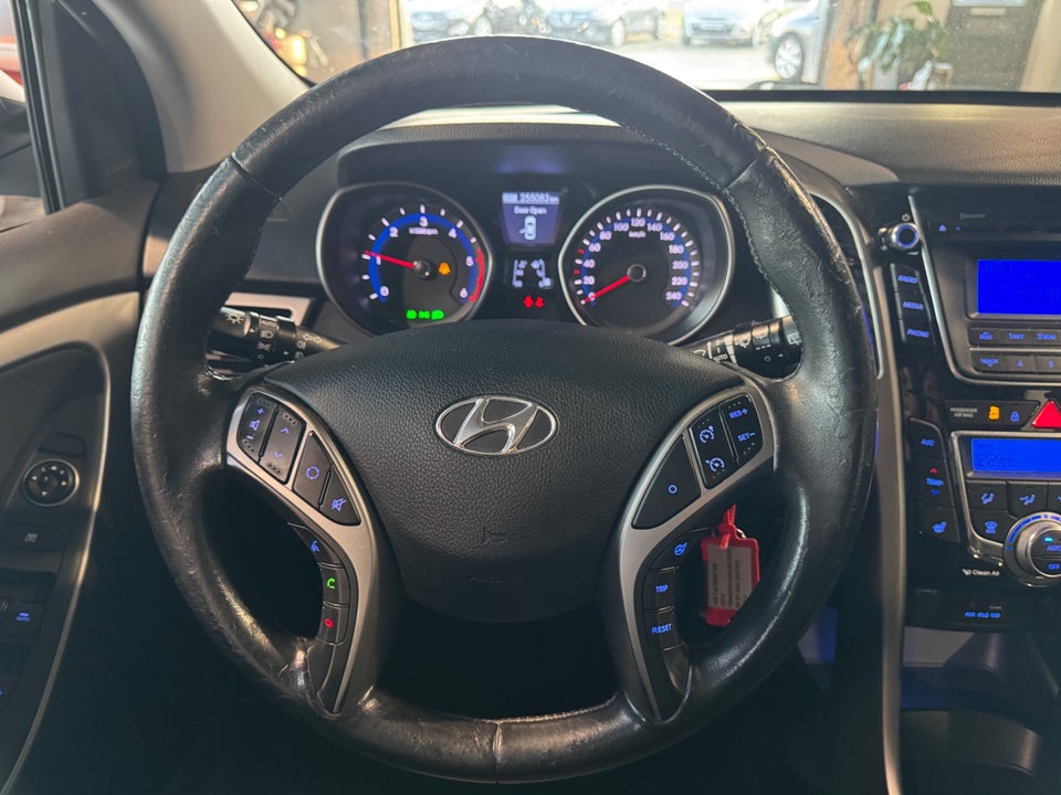 Hyundai i30 1,6 CRDi 110 Style Eco 5d