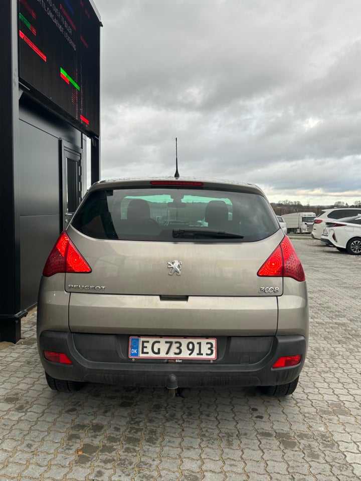 Peugeot 3008 1,6 HDi 110 Premium 5d