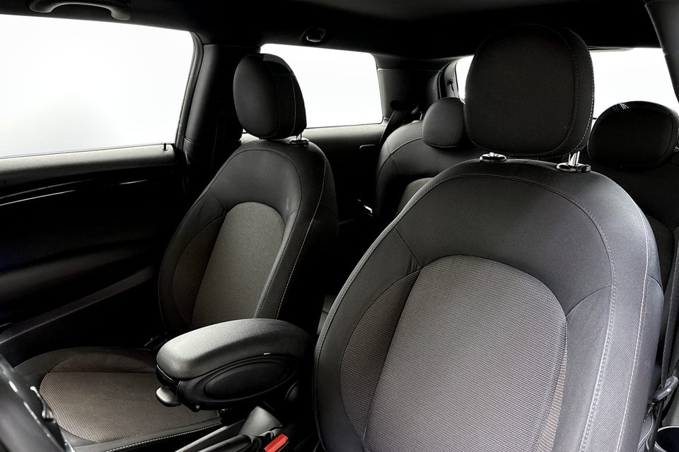 MINI Cooper 1,5 Essential aut. 3d