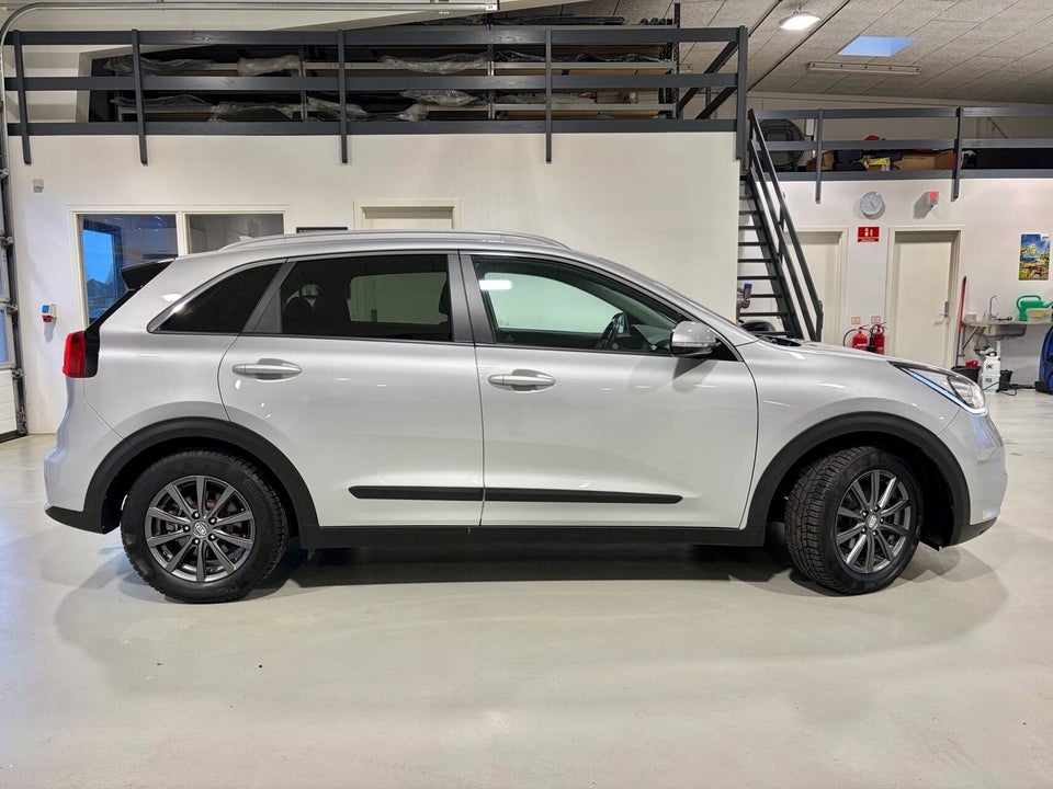 Kia Niro 1,6 HEV Comfort DCT 5d