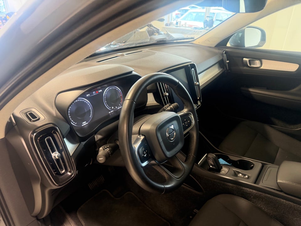 Volvo XC40 2,0 D3 150 Momentum aut. 5d