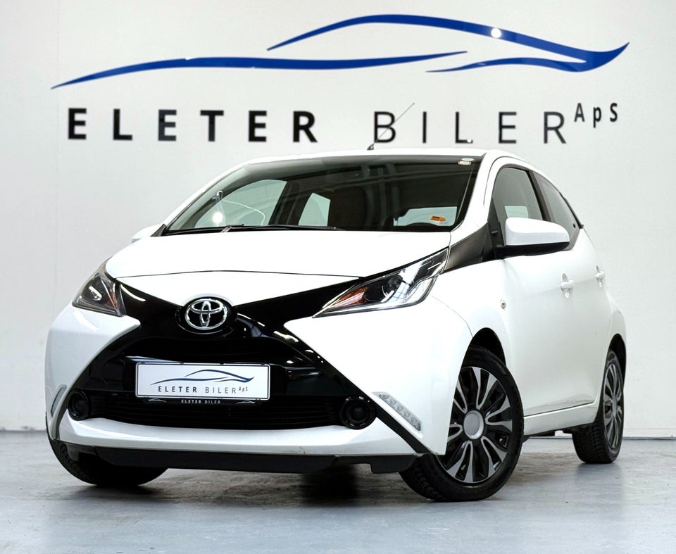 Toyota Aygo 1,0 VVT-i x-black 5d