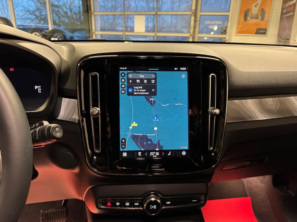 Volvo XC40 ReCharge Extended Range Plus 5d