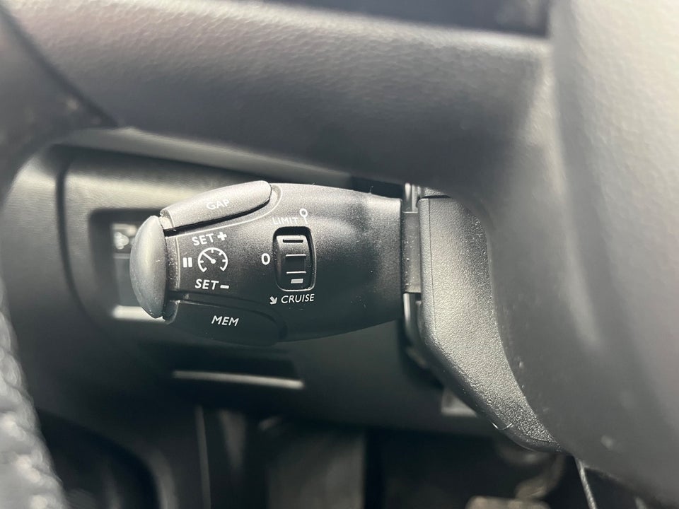 Citroën C5 Aircross 1,6 Hybrid Feel EAT8 5d