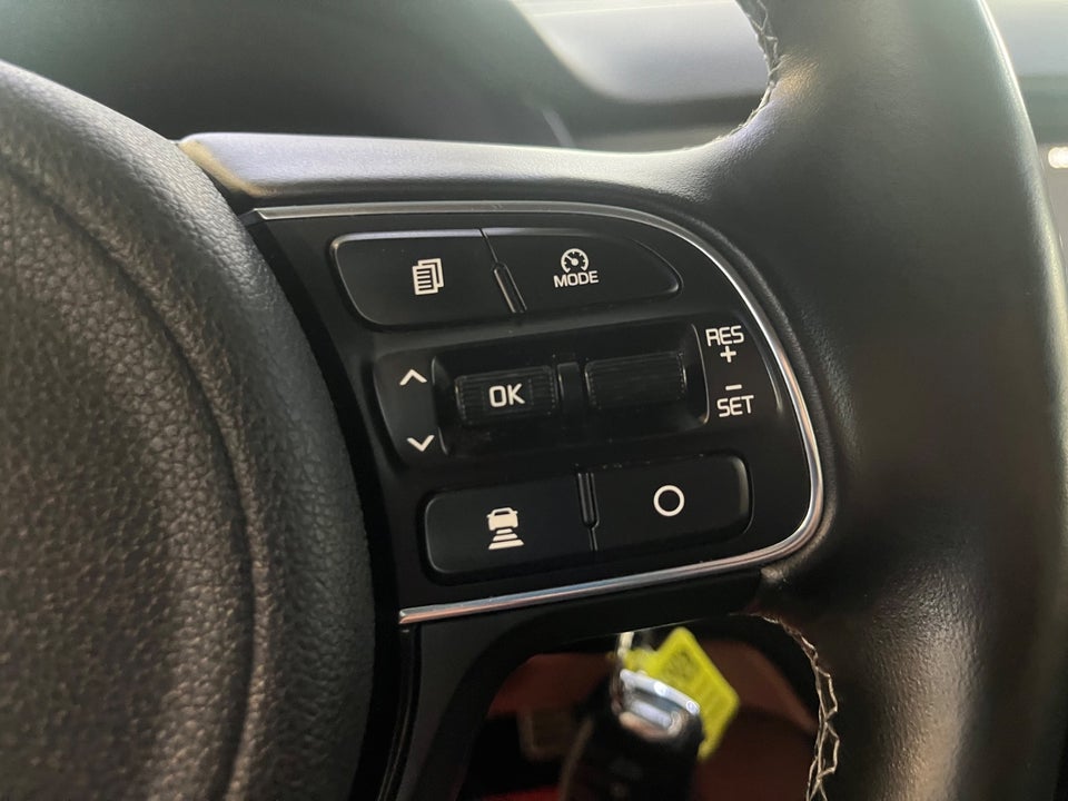 Kia Niro 1,6 PHEV Advance DCT 5d