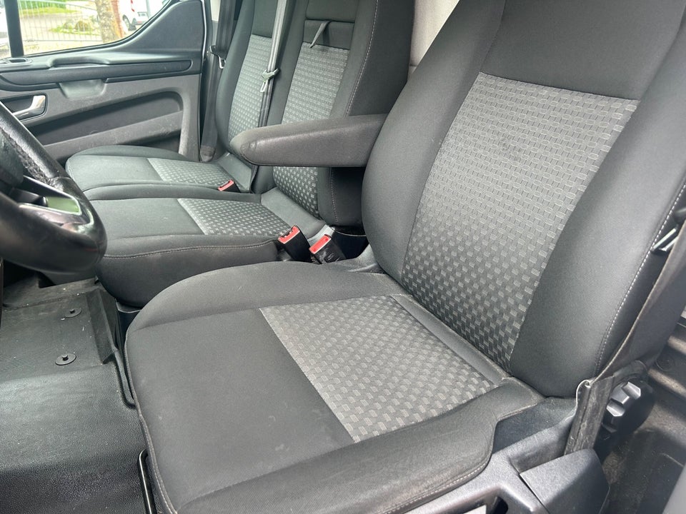 Ford Transit Custom 320 L2 2,0 TDCi 130 Trend