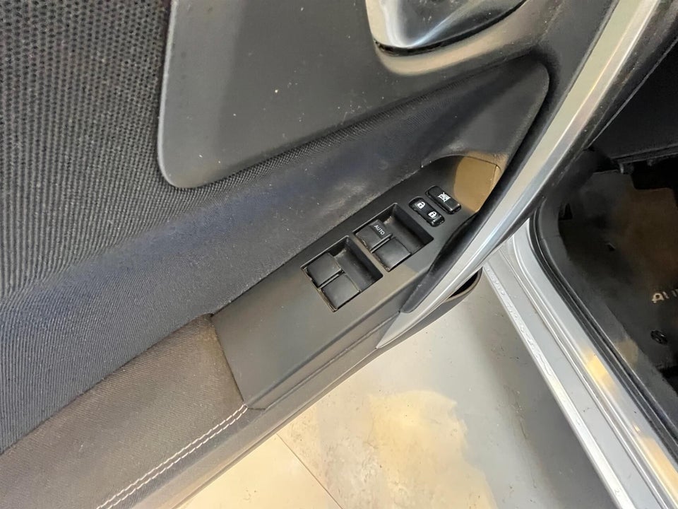 Toyota Auris 1,6 T2+ Touring Sports 5d