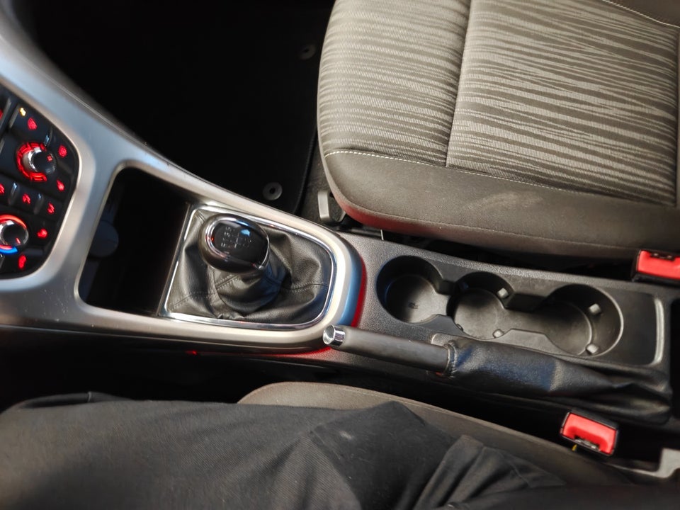 Opel Astra 1,4 T 140 Sport 5d