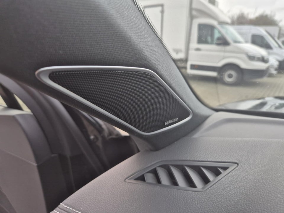 VW Touareg 4,0 TDi 421 R-line aut. 4Motion Van 5d