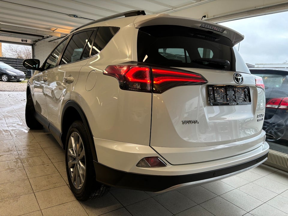 Toyota RAV4 2,5 Hybrid H3 Selected MDS 5d