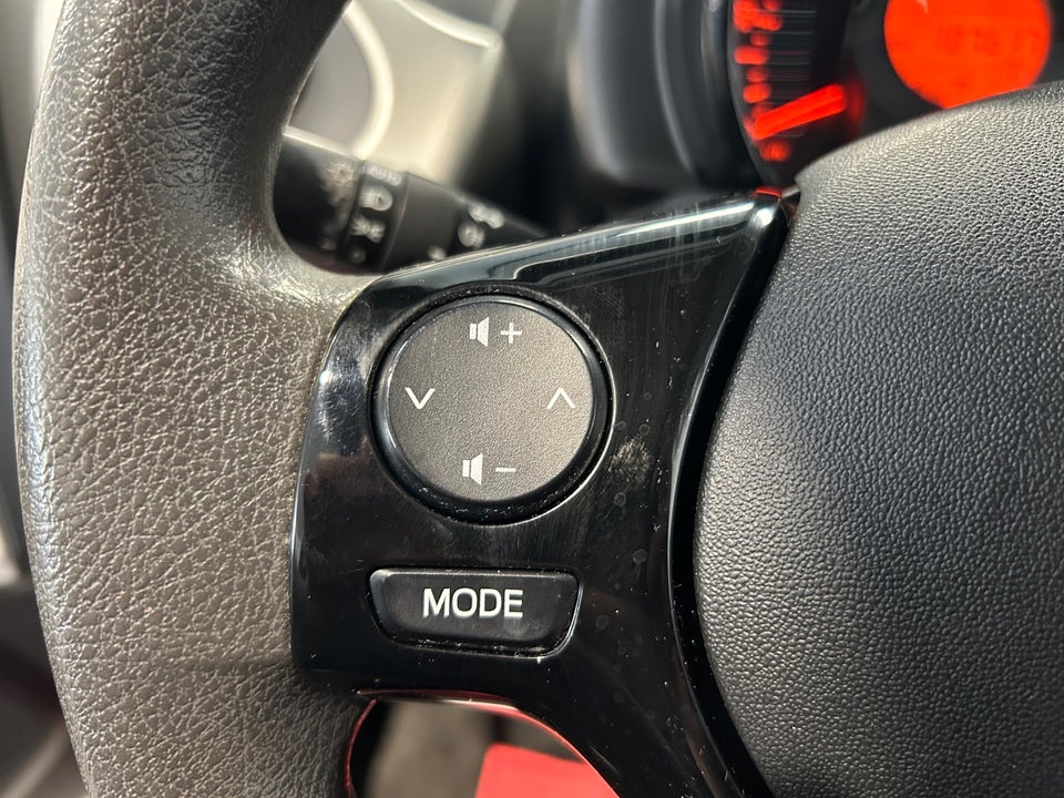 Citroën C1 1,2 PureTech Attraction 5d