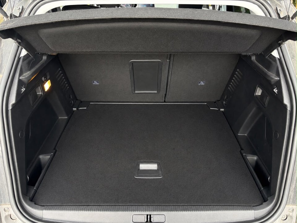 Peugeot 3008 1,2 e-THP 130 Allure EAT6 5d