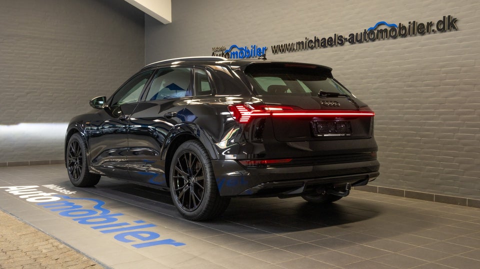 Audi e-tron 55 S-line quattro 5d