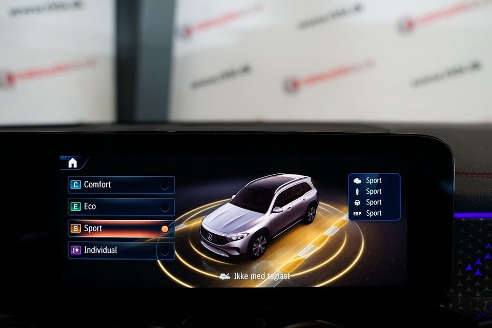 Mercedes EQB300 AMG Line 4Matic Van 5d