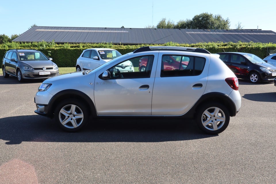 Dacia Sandero 0,9 TCe 90 Essential 5d